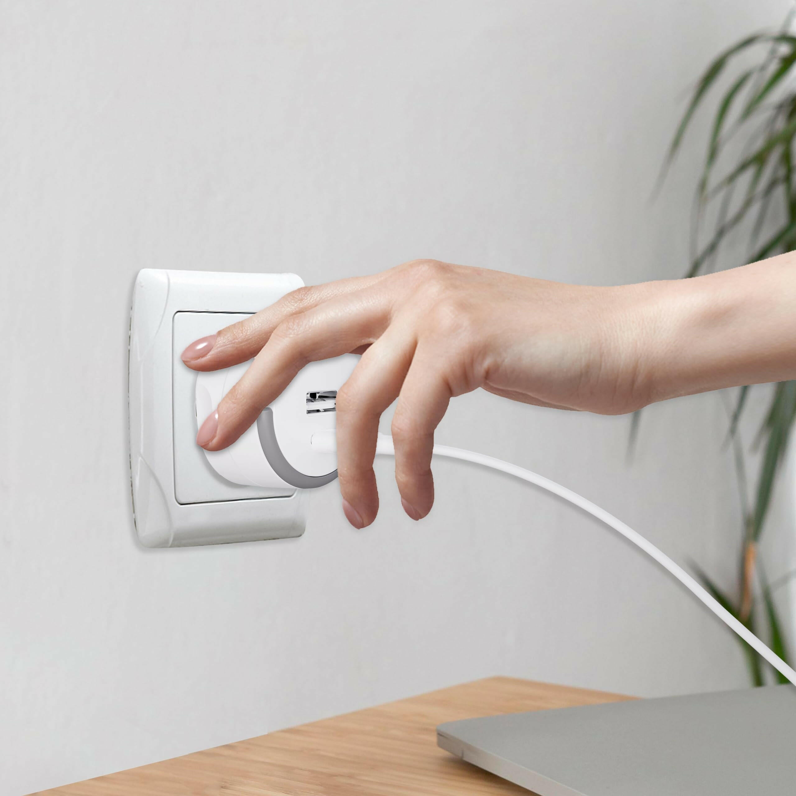 UCOMEN 20W USB A+C Charger, Quick Charge 3.0, PD Charger, White